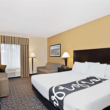 Отель La Quinta By Wyndham Lexington South / Hamburg Экстерьер фото