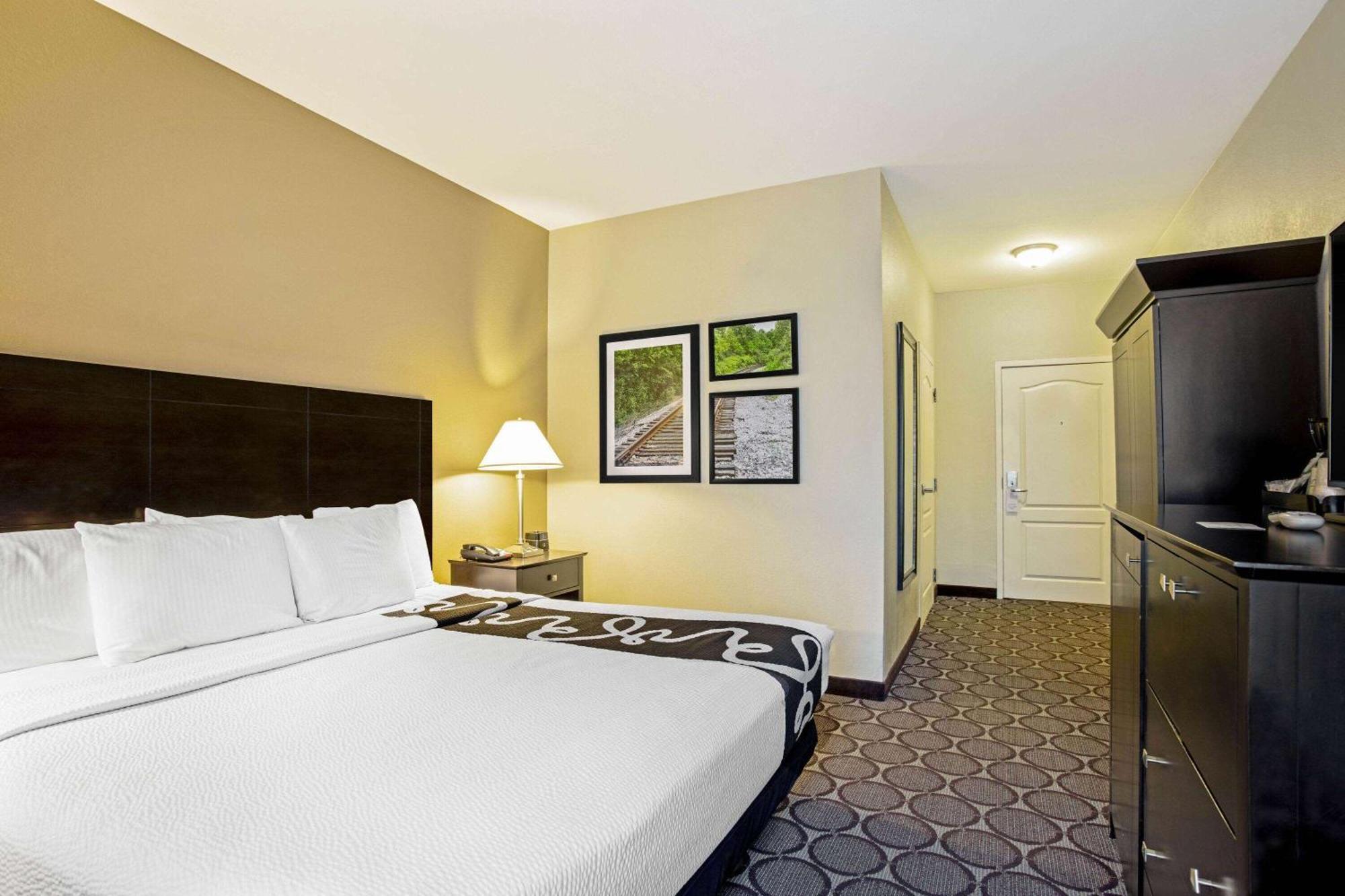 Отель La Quinta By Wyndham Lexington South / Hamburg Экстерьер фото