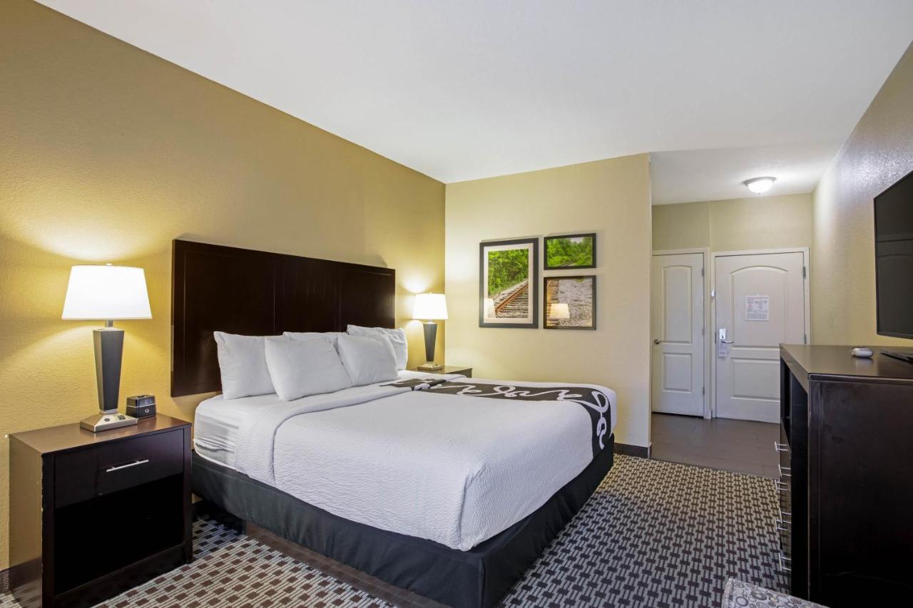 Отель La Quinta By Wyndham Lexington South / Hamburg Экстерьер фото